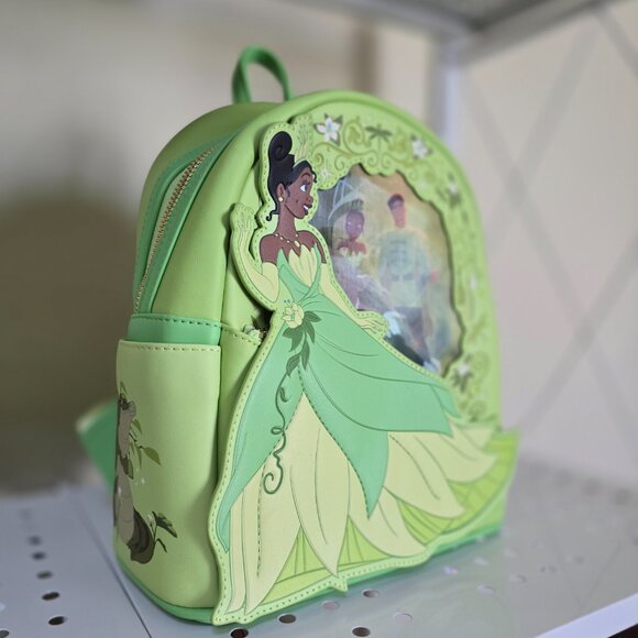 Disney Princess and the Frog Tiana Lenticular Mini Backpack and Wallet + Gift! - Picture 3 of 8